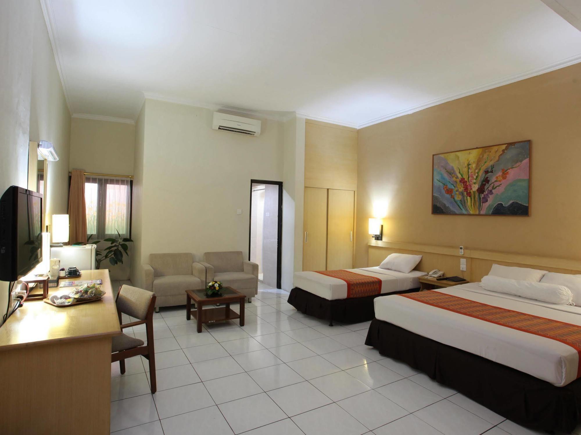 Gadjah Mada Club Hotel 3*